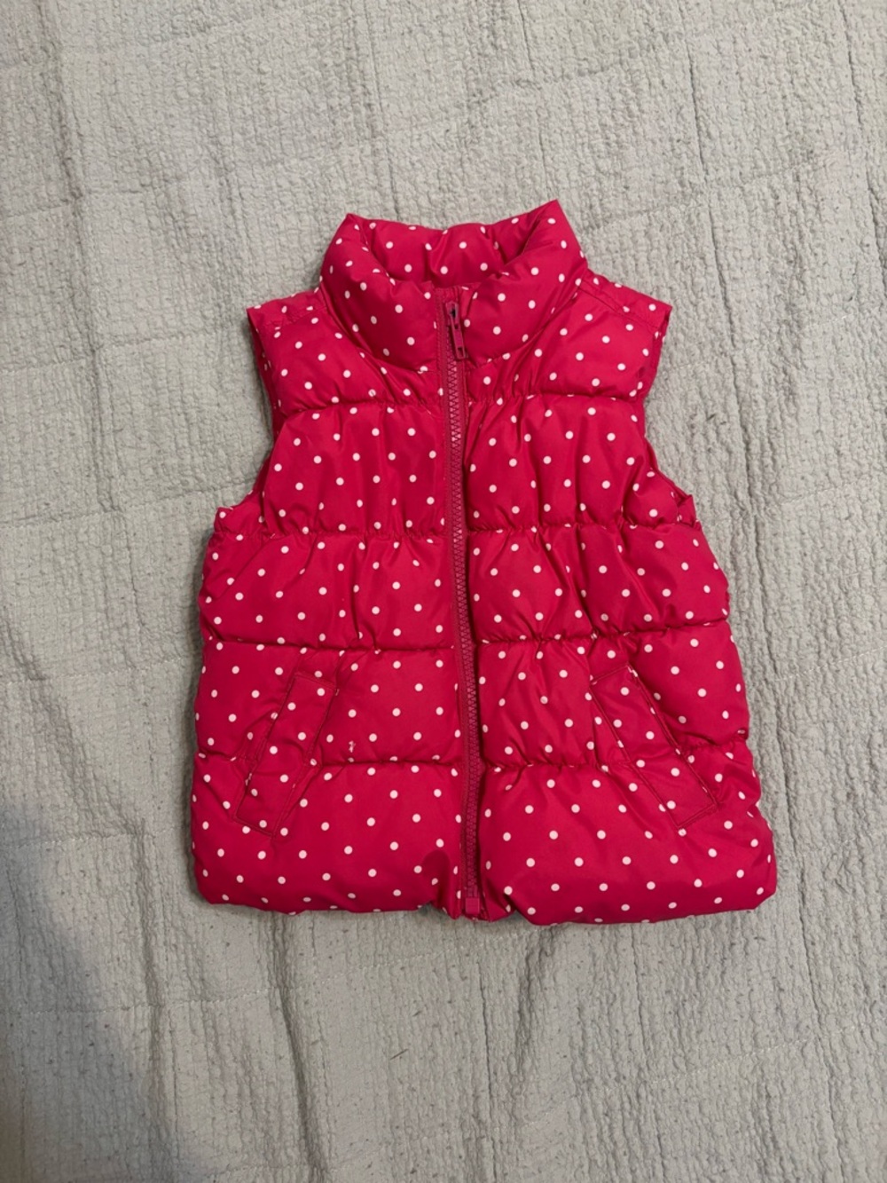 gap polka dot puffer vest for toddler